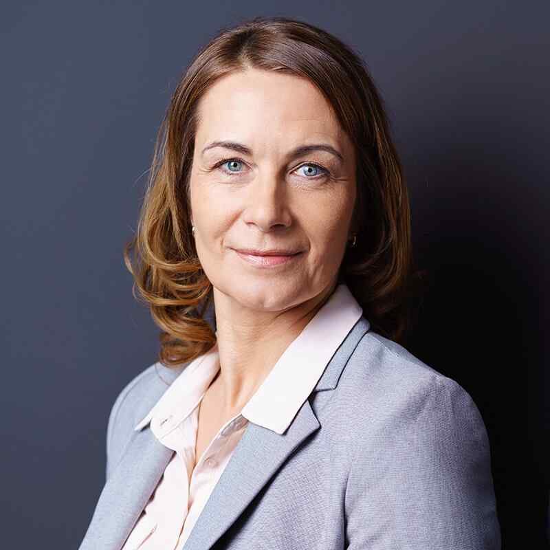 https://vextrad.com/wp-content/uploads/2019/10/image_team_01.jpg