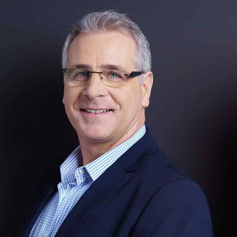 https://vextrad.com/wp-content/uploads/2019/10/image_team_02.jpg