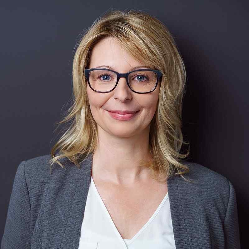 https://vextrad.com/wp-content/uploads/2019/10/image_team_08.jpg